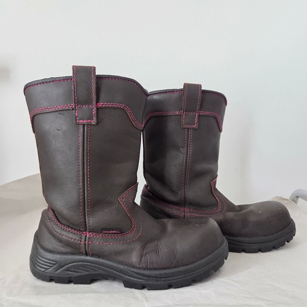 Avenger Farmer Wellington Work Boots Leather Waterproof NoMetal Safety Women 6.5